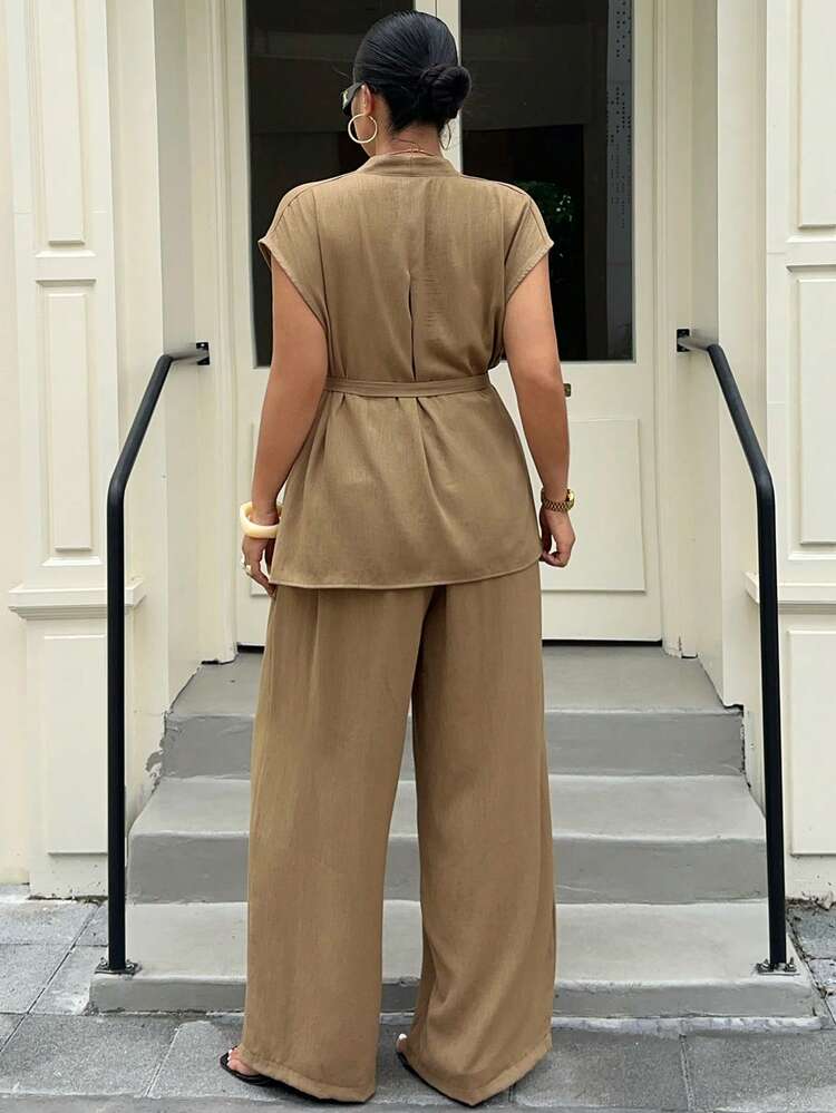 Dazy Plus V-Neck Short Sleeve Cinched Waist Waist Shirt And Loose Straight Leg Pants Two Pieces Casual Plus Size Outfit, Spring/Summer