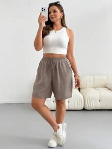 SHEIN Essnce 大码女装春夏时尚休闲宽松舒适日常百搭显瘦弹力腰卡其色大口袋短裤（五点裤），夏季短裤，度假装扮，简约风格，女式下装，欧洲夏季 - 卡其色 - 查看 5