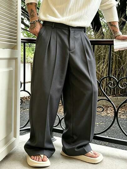 Manfinity Roghcode Men's Solid Color Pleated Slant Pocket Casual Loose Pants