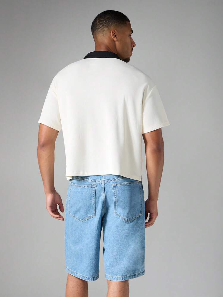 Top Essencial de Verão com Gola de Contraste, Manga Curta, Ajuste Quadrado Curto e Bordado Monogramado