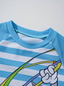 LOONEY TUNES X SHEIN 男婴卡通条纹印花插肩袖上衣和短裤休闲泳装套装 - 藍色 - 查看 3