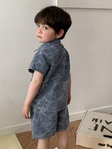 DAZY Set 2 Potong Kemeja Denim Kasual Musim Panas untuk Balita Laki-laki dengan Kerah & Celana Pendek - Biru - View 2