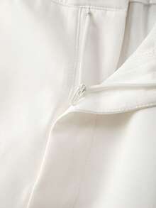 SHEIN PETITE CURVE Plus Size Women's Fashionable A-Line White Shorts, Versatile And Multifunctional - White - View 6
