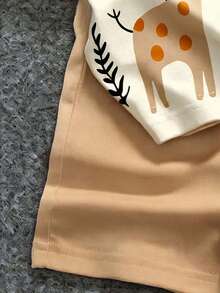 SHEIN Baby Boy Casual Simple Top Suitable For Spring And Summer, Classic Cute Cartoon Giraffe, Elephant Pattern Print, Handsome Little Animal Gathering Pattern Print - Multicolor - View 5