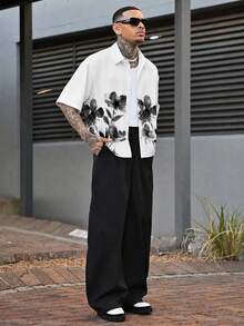 Devon Thys 中国风复古水墨印花男士标准尺码宽松短袖衬衫，时尚百搭，约会聚会必备单品，也适合作为送给男友的礼物。 - 黑與白 - 查看 5