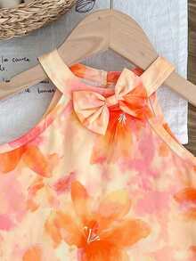 SHEIN Playful Pals 女嬰套裝 6個月-3歲 2件/套 粉色夏季可愛度假無袖荷葉邊花朵印花上衣與短褲 優雅華麗休閒套裝 - 橘色 - 查看 5