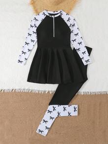 SHEIN 少女坦克比基尼泳衣，休闲保守款，黑色蝴蝶结针织上衣搭配撞色袖子，白色底色饰以黑色蝴蝶结印花，拉链下装搭配撞色下摆，优雅时尚，适合游泳、海滩、泳池、夏季度假。少女泳衣长袖泳装泳裙防晒衣，少女全包覆泳衣，适合乘船旅行，少女泳衣，成人游船连衣裙，少女泳衣，成人泳衣，长袖泳衣 - 黑與白 - 查看 5