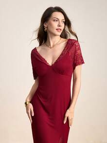 Hourtrue Váy ngủ Pajama ren tương phản xẻ đùi - Đỏ - Xem 10