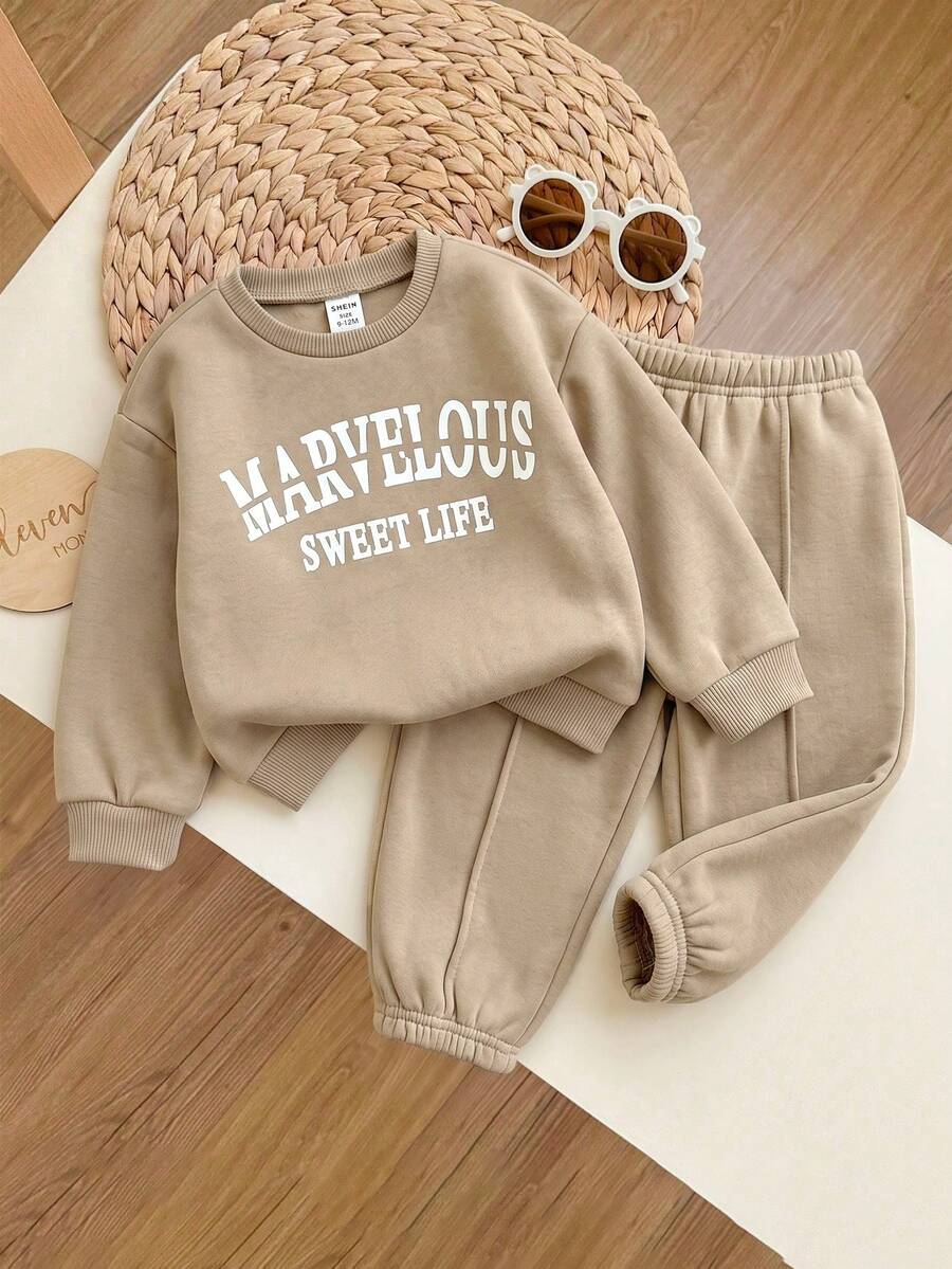 SHEIN 2pcs Setelan Bayi Perempuan Lucu Warna Abu-abu dengan Motif Huruf, Lengan Panjang dan Celana, Musim Gugur/Musim Dingin - Khaki - View 1