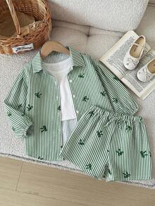 SHEIN 3件套女童编织条纹蝴蝶结装饰休闲衬衫+纯色针织背心+短裤套装 - 綠色 - 查看 4