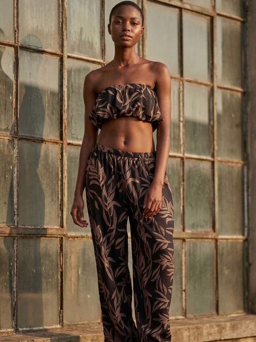 Rouah Bộ đồ nữ gồm áo croptop cổ yếm in họa tiết lá và quần dài cạp thấp, họa tiết cây cỏ, phong cách nghỉ mát biển - Bộ đồ mùa hè phối hợp, bộ hai mảnh mùa hè, bộ quần áo. - màu đen - Xem 1