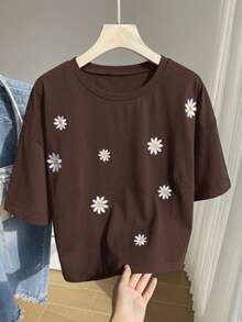 GalTyme Plus Size Chocolate Brown Floral Embroidery Round Neck Short Sleeve T-Shirt - Chocolate Brown - View 4