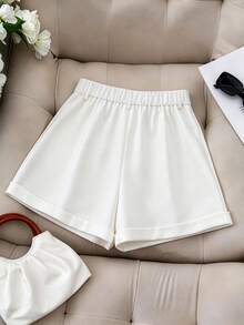 SHEIN PETITE CURVE Plus Size Women's Fashionable A-Line White Shorts, Versatile And Multifunctional - White - View 2