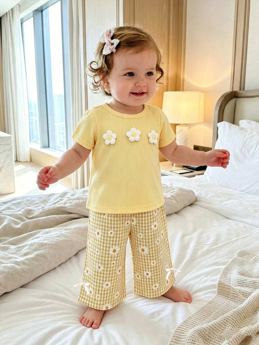 SHEIN Bộ đồ 2 món thời trang hè 2026 cho bé gái: Áo tay ngắn nơ 3D dễ thương + Quần ống rộng nơ độc đáo, màu vàng. - Màu vàng - Xem 1