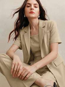 Anewsta 优雅现代纯色V领垫肩修身口袋西装外套及西裤女式套装 - 卡其色 - 查看 3