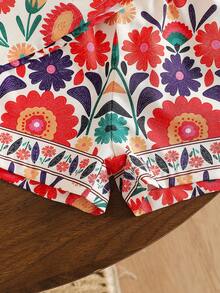 SHEIN Bộ 2 món cho bé gái, áo không tay cổ yếm in hoa phong cách Bohemian và quần short, kiểu dáng rộng rãi thoải mái, phù hợp cho các hoạt động hàng ngày, du lịch, họp mặt gia đình, chụp ảnh, mùa hè. - Nhiều màu - Xem 4