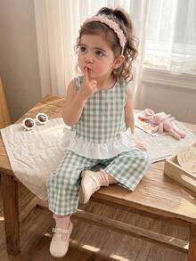 Cozy Pixies Conjunto informal de top sin mangas de cuello redondo con estampado de cuadros y flores, y shorts para niña bebé - Verde - Ver 1