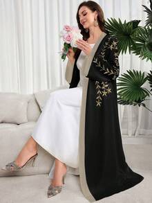 Al Najma Áo Abaya Ả Rập tối giản với họa tiết hoa thanh lịch - trắng - Xem 3