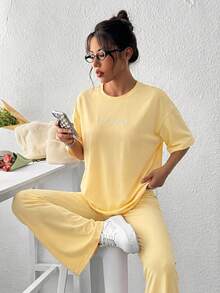 SHEIN EZwear 芥末黄针织字母刺绣T恤和喇叭裤套装 - 鵝黃色 - 查看 3