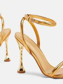 Glitzique Sandal Wanita Bertali Lancip dengan Hiasan Emas, Sandal Pesta Transparan & Glamor, Cocok untuk Acara Keluar Rumah - Emas - View 4