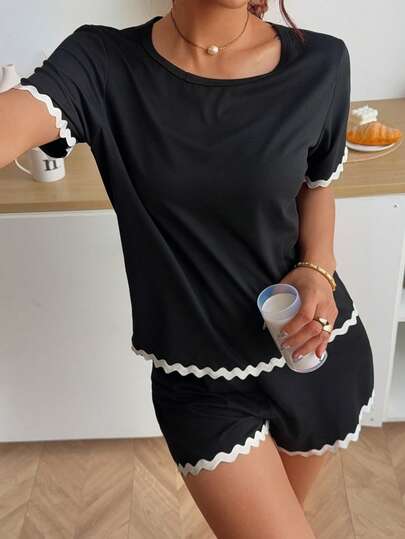 Napfluff Contrast Trim Short Sleeve Women Pajama Set