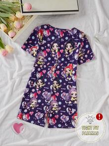 女童短袖连体睡衣，未来感印花，紫色短袖连体衣，饰有卡通韩流主题图案，包括女孩角色、星星、月亮和“K-POP”字样，色彩缤纷，梦幻可爱，采用弹力舒适面料制成，适合居家休闲穿着。 - 紫色 - 查看 3