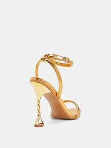 Glitzique Sandal Wanita Bertali Lancip dengan Hiasan Emas, Sandal Pesta Transparan & Glamor, Cocok untuk Acara Keluar Rumah - Emas - View 3