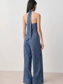 Nöista Bộ jumpsuit trễ vai với chất liệu jacquard họa tiết hình học, phần thân áo ôm sát, quần ống rộng và vòng cổ choker cùng màu. Thích hợp cho mùa xuân, mùa hè, đám cưới, sự kiện trang trọng. - Xanh và trắng - Xem 2