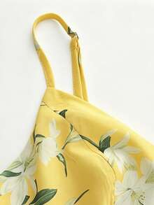Hotletica Women's Sleeveless Blue Chiffon Floral Print Ruffle Sleeve Elegant Strapless Dress ,Slit Halter Dress With A Skirt Hem - Yellow - View 3