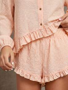 WESTFADE Camisa con cuello tejido a rayas, botones delanteros y volantes de bajo alto; y pantalones cortos acampanados de tiro alto con volantes - Rosa Pálido - Ver 6