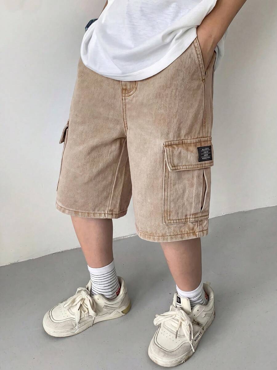 SHEIN Little Byeori 青少年男童字母贴布工装口袋休闲牛仔短裤 - 卡其色 - 查看 1