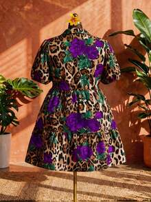 SHEIN CURVE+ Curve 尺码 US22 音乐节、海滨度假、波西米亚风女式花卉豹纹短款泡泡袖单排扣时尚衬衫裙 - 紫色 - 查看 2