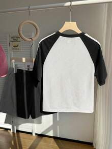 SHEIN Conjunto informal de camiseta de manga corta con estampado de lazo y pantalones cortos para adolescentes - Blanco y Negro - Ver 2