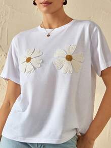 Bóhologie Women's White 3D Floral Applique Loose Short Sleeve 100% Cotton T-Shirt, Adorned With Cute Daisy Pattern, Fashionable Casual Summer Style, Comfortable Relaxed Fit - White - View 1