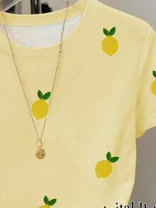 Girl & Teen Girls Cropped T-Shirt With All-Over Pineapple Print, Fitted Silhouette, Sweet & Comfortable, Suitable For Spring, Summer, Autumn, Winter - Multicolor - View 3