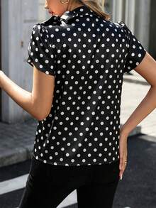 Franclia 女士优雅蝴蝶结领短袖衬衫，时尚春夏女士上衣，红色夏季衬衫，派对装，波点修身款上衣，沙滩装，生日装 - 黑色 - 查看 2