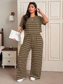 SHEIN EZwear 大码夏季条纹T恤和裤子休闲两件套 - 軍綠色 - 查看 4