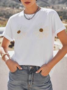 Bóhologie Women's White 3D Floral Applique Loose Short Sleeve 100% Cotton T-Shirt, Adorned With Cute Daisy Pattern, Fashionable Casual Summer Style, Comfortable Relaxed Fit - White - View 2