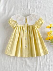 Vintaside Kids 宽松版型女童复古甜美花卉蕾丝领镂空褶皱连衣裙 - 黃色 - 查看 3