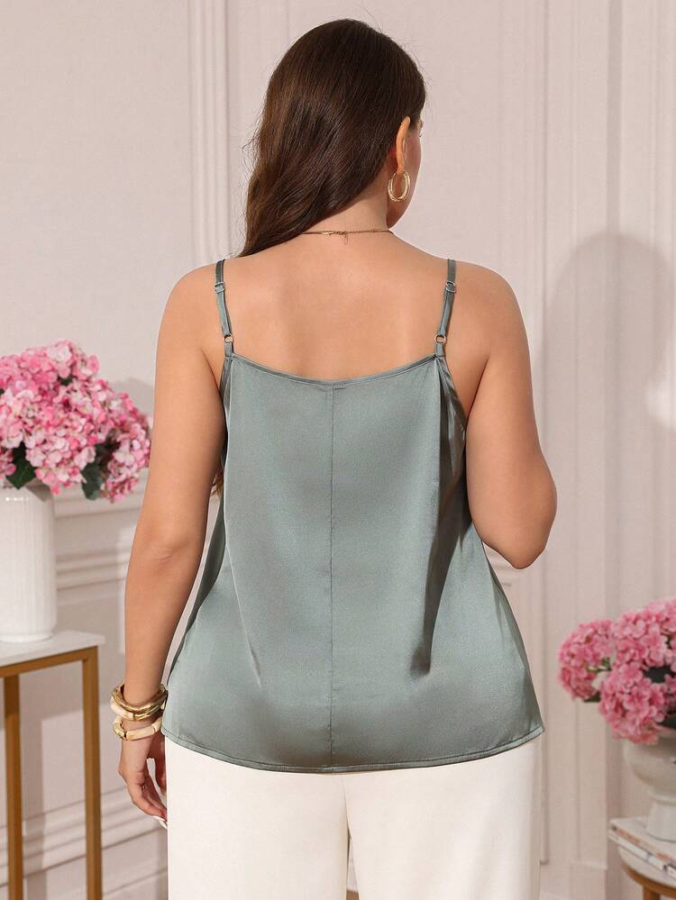Plus Size Women's Elegant Lace Camisole