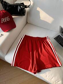 Comfortcana Celana Pendek Kasual Bergaris Samping dengan Pinggang Elastis Ukuran Besar, Merah - Merah - View 9