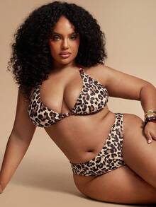 SHEIN BAE Bộ bikini hai mảnh Bonvoyette Xuân/Hè 2026 dành cho nữ, kiểu dáng dây mảnh, cổ yếm, nền đen, chấm bi trắng, họa tiết ngẫu nhiên, dễ thương, cắt cao bên hông, thích hợp cho kỳ nghỉ hè, bộ bikini nữ, trang phục hè hai mảnh, đồ bơi hai mảnh nữ. - Đỏ - Xem 7