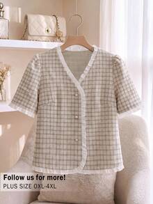 SHEIN Frenchy Áo sơ mi nữ cỡ lớn kẻ caro viền bèo nhún, thanh lịch, thích hợp mặc đi làm vào mùa hè. - Màu be - Xem 3