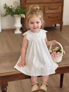 SHEIN Vintaside Kids Vestido sin mangas elegante y minimalista con cuello de pétalos para niña, primavera/verano - Blanco - Ver 3