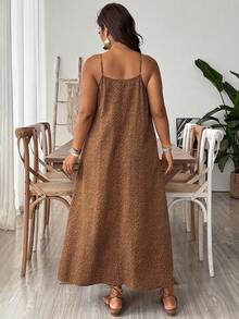 SHEIN VCAY Vestido de alças feminino plus size com estampa de leopardo, estilo férias, vestido de verão feminino - Castanho - Ver 2