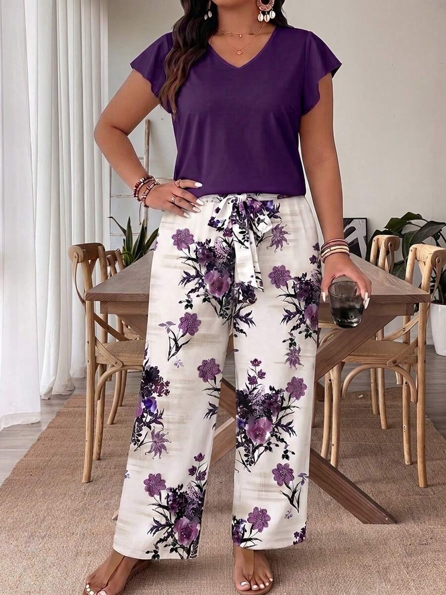 SHEIN Frenchy Bộ đồ 2 mảnh dành cho nữ cỡ lớn: Áo tay ngắn cổ chữ V trơn và quần in hoa, kiểu dáng thường ngày. - Nhiều màu - Xem 1