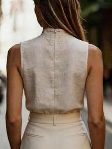 SHEIN Áo sơ mi nữ thanh lịch, cổ xếp ly, trang trí cúc ngọc trai, đa năng cho công sở, áo blazer, áo kiểu thường ngày, phù hợp cho mùa hè, đi làm, hàng ngày, mùa xuân, mùa thu, các cuộc họp, đàm phán kinh doanh, văn phòng hàng ngày, hẹn hò, trang phục công sở cho giáo viên thành thị, trang phục Giáng sinh và Năm mới, tụ họp thường ngày, du lịch, năng động, thanh lịch, tối giản, trang phục bốn mùa, trang phục đi biển, trang phục mùa hè, áo sơ mi công sở, áo đi biển, áo kiểu trang trọng, trang phục mùa hè dành cho nữ. - Màu be - Xem 4