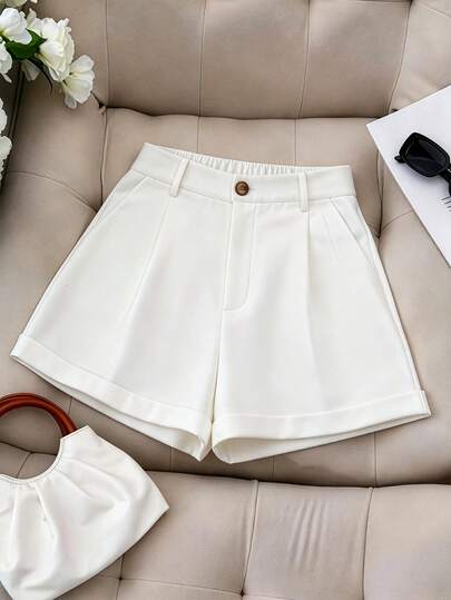 SHEIN PETITE CURVE Plus Size Women's Fashionable A-Line White Shorts, Versatile And Multifunctional