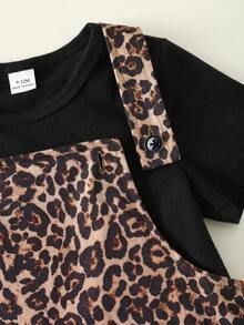 SHEIN 2件套男女宝宝休闲时尚黑色短袖T恤和迷彩背带短裤套装，春夏宝宝服装，街头风 - 彩色 - 查看 6