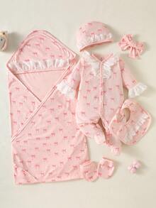 SHEIN Bộ quà tặng 6 món cho bé gái sơ sinh | Phong cách dễ thương màu hồng ngọt ngào + Họa tiết nơ và viền ren | Áo liền quần dài tay + Mũ + Yếm + Băng đô nơ + Găng tay + Chăn quấn | Vải dệt kim thoáng khí | Mùa xuân & hè - Màu Hồng baby - Xem 4